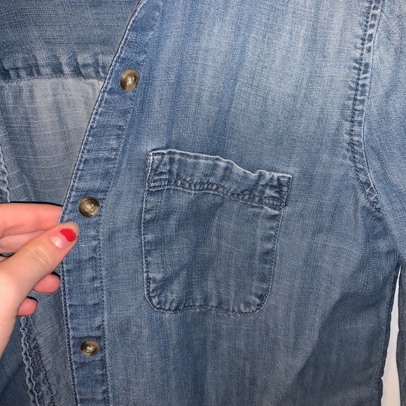 Button-Up denim Shirt - Picture 2 of 5